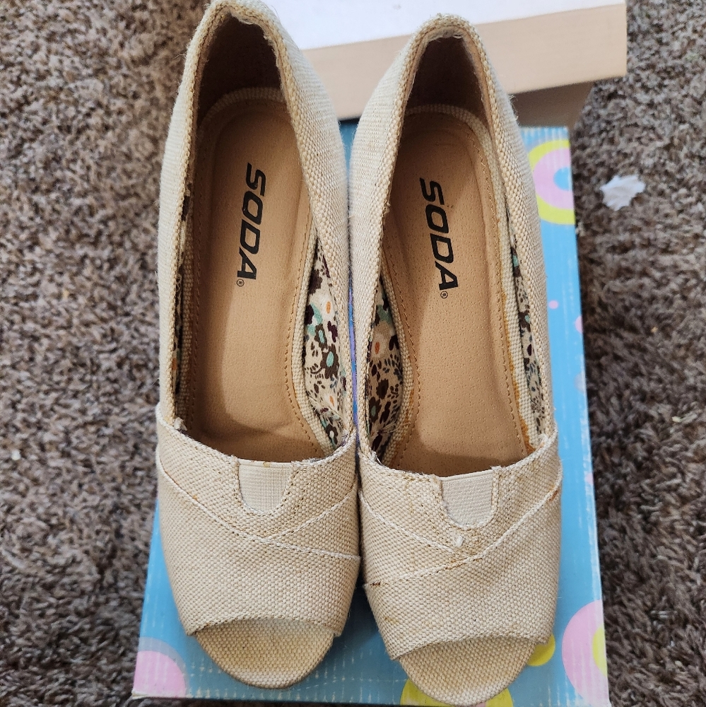Women's Shoes. Wedges